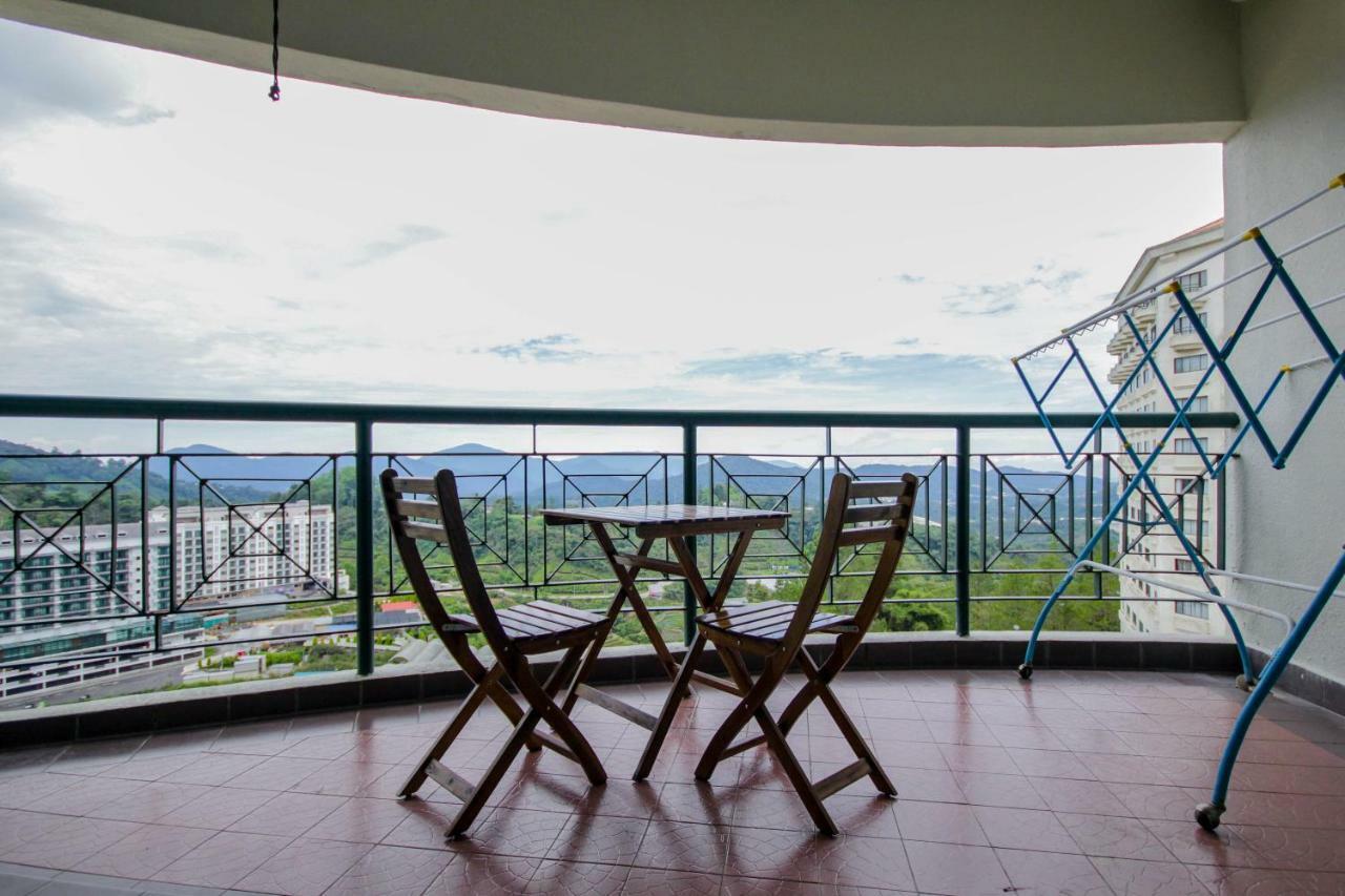Fun Apartment @ Equatorial Hill Resort Камерън Хайлендс Екстериор снимка