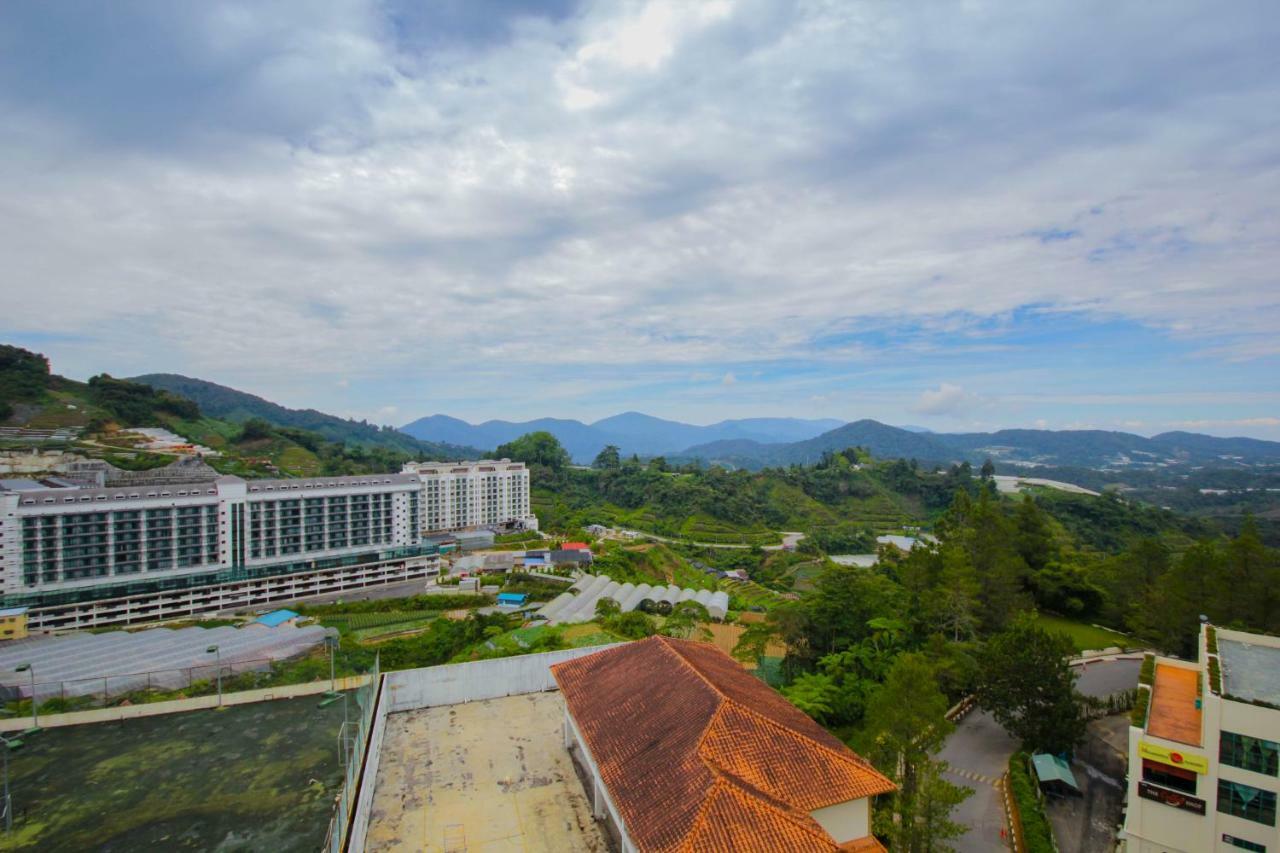 Fun Apartment @ Equatorial Hill Resort Камерън Хайлендс Екстериор снимка